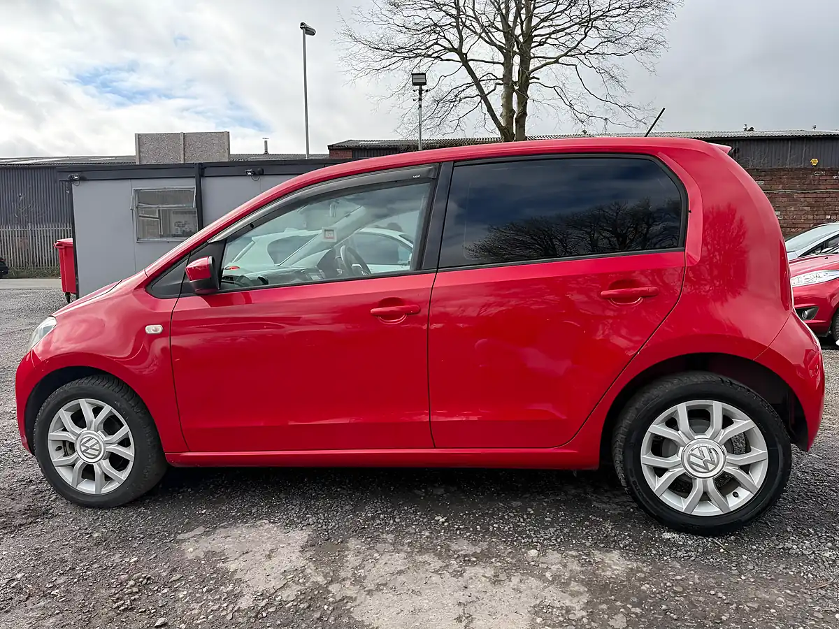 Used 2015 Volkswagen Up! Move Up! Red - Interior and Exterior details 7