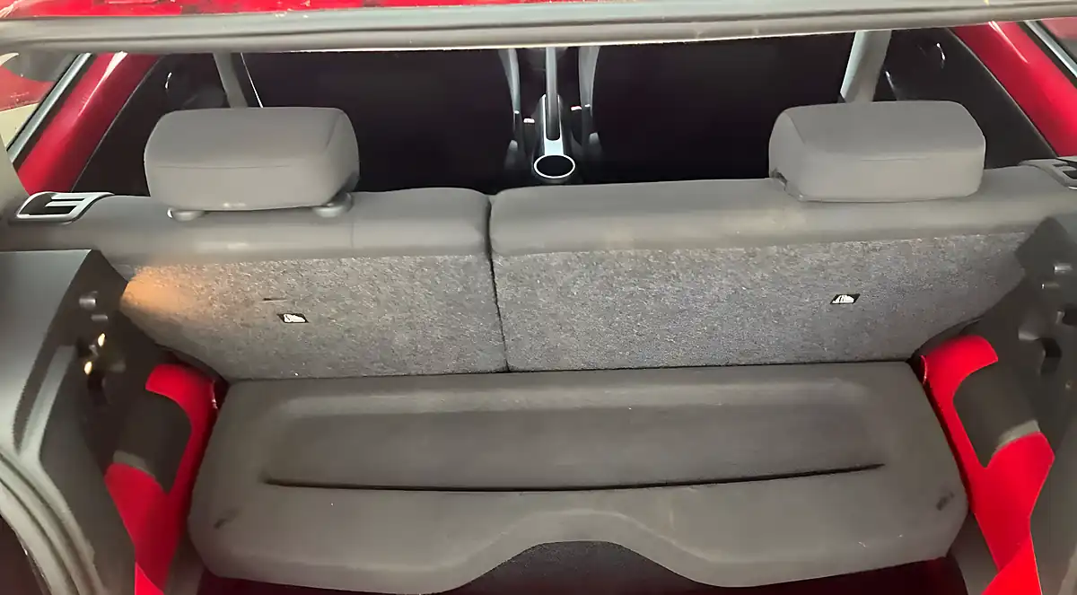 Used 2015 Volkswagen Up Move Up! Red - Interior and Exterior details 8