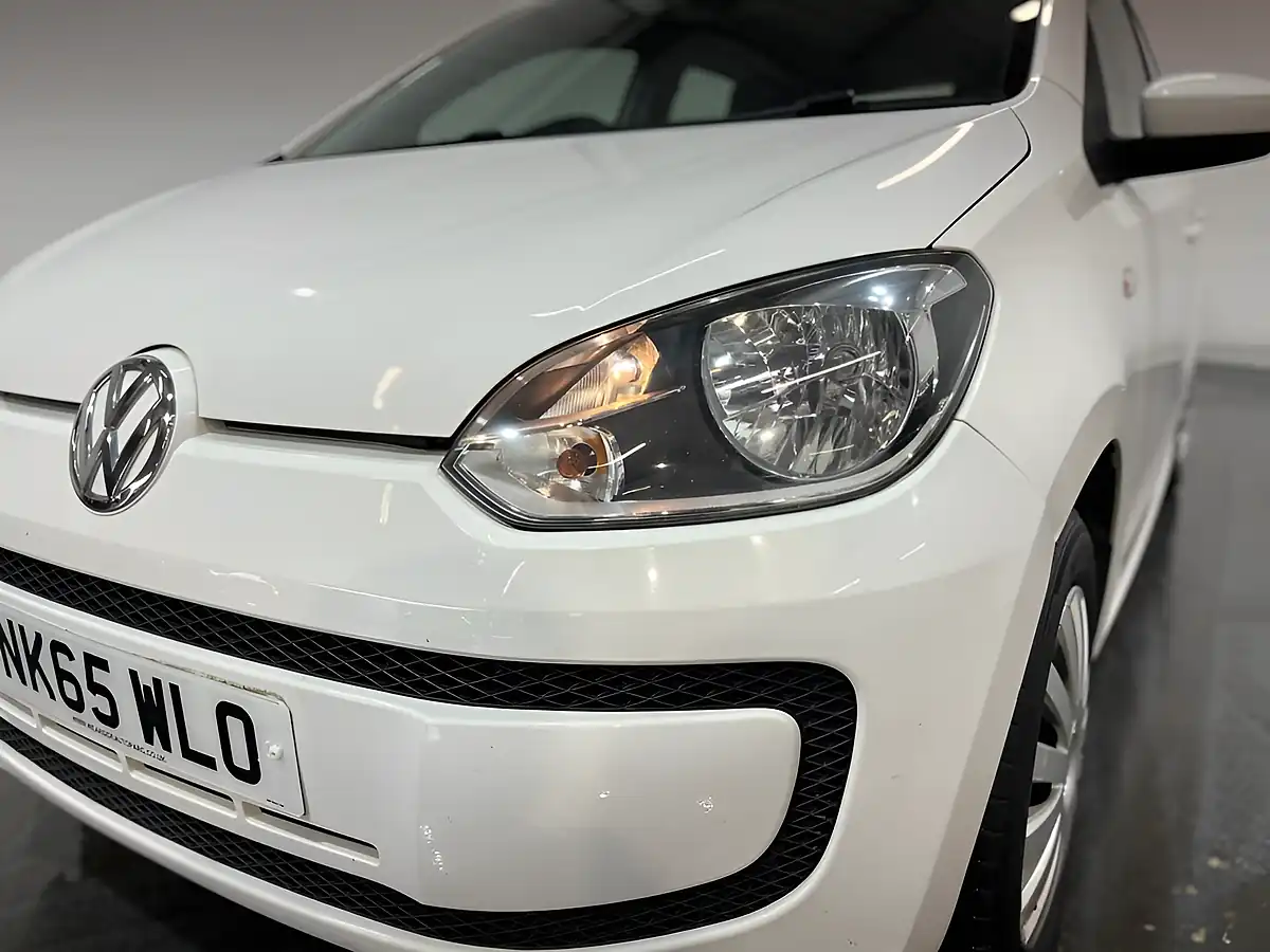 Used 2015 Volkswagen Up! Move Up! White - Interior and Exterior details 4