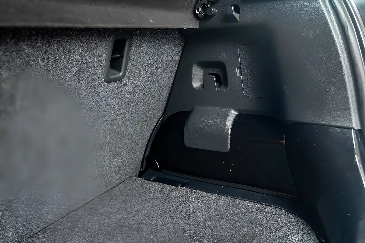 Used 2015 Volkswagen Up Rock Up Deep Black Pearl - Interior and Exterior details 10