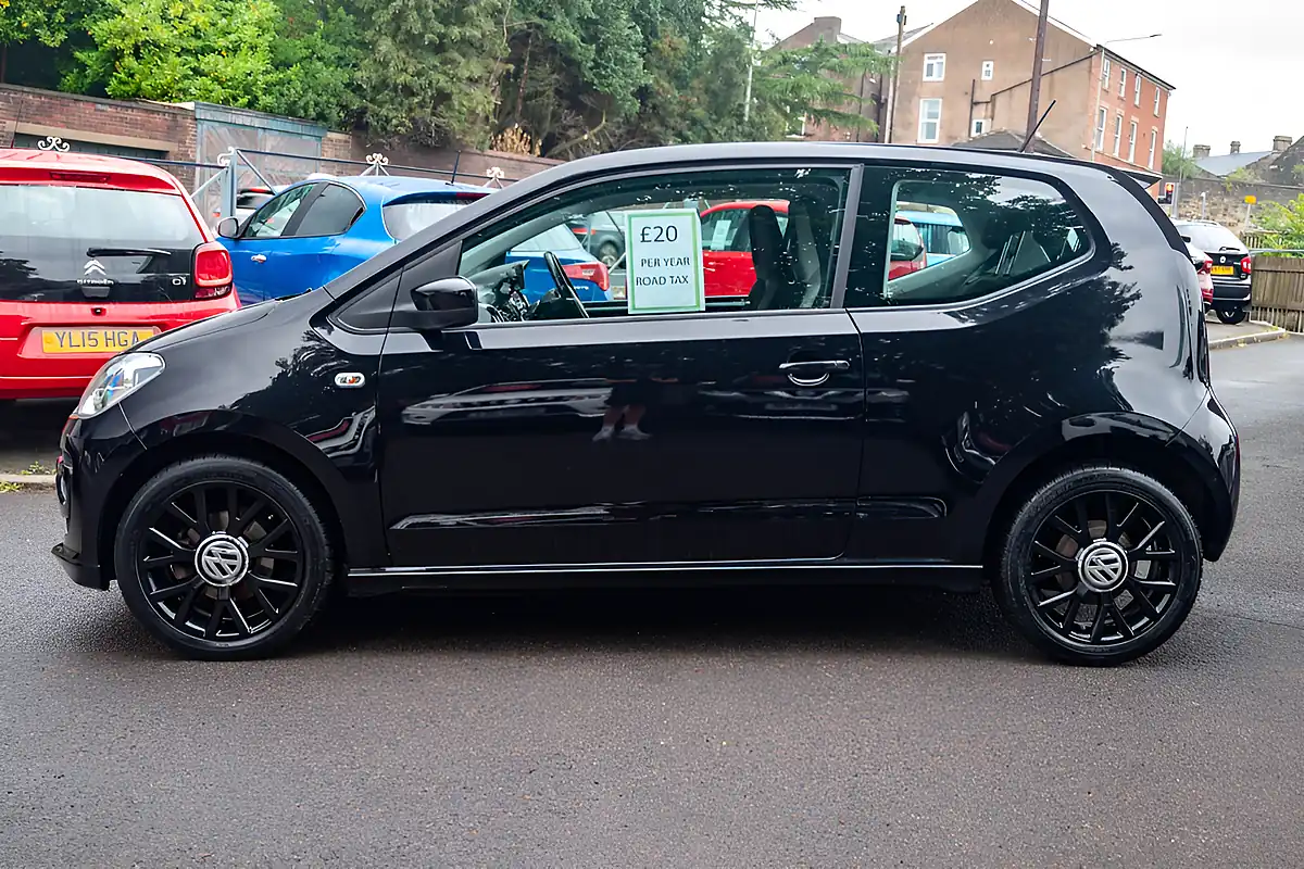 Used 2015 Volkswagen Up Rock Up Deep Black Pearl - Interior and Exterior details 5