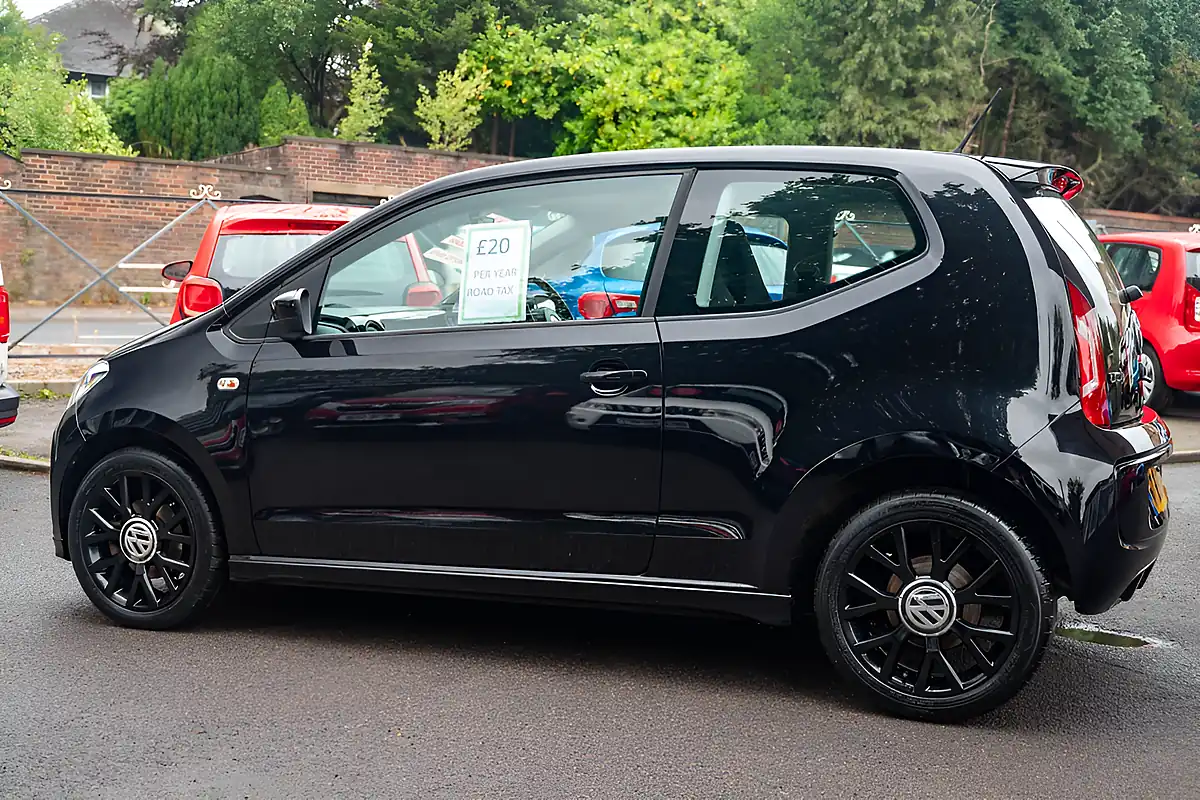 Used 2015 Volkswagen Up Rock Up Deep Black Pearl - Interior and Exterior details 6