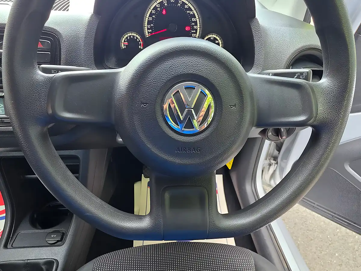 Used 2015 Volkswagen Up! Take Up! Silver - Interior and Exterior details 16
