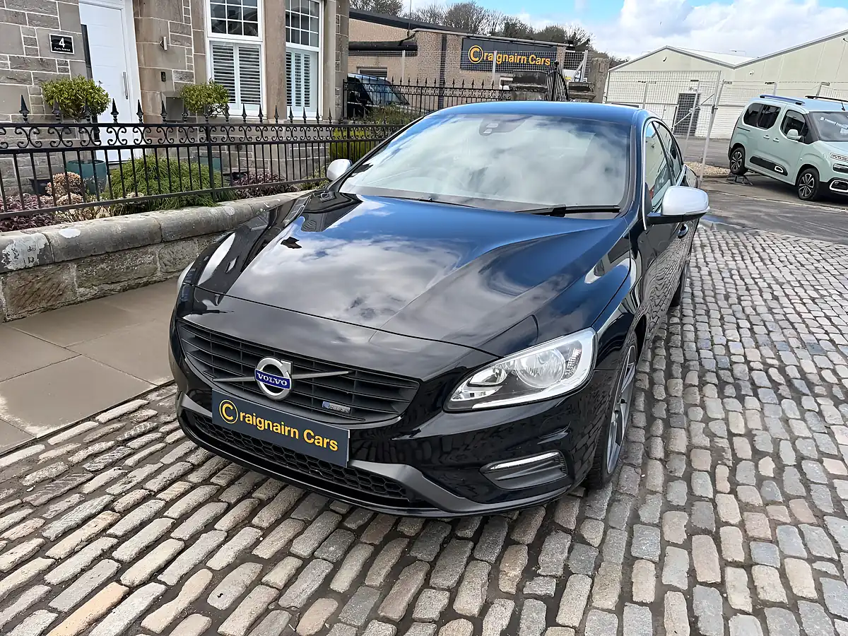 Used 2015 Volvo S60 R-Design Black - Interior and Exterior details 12