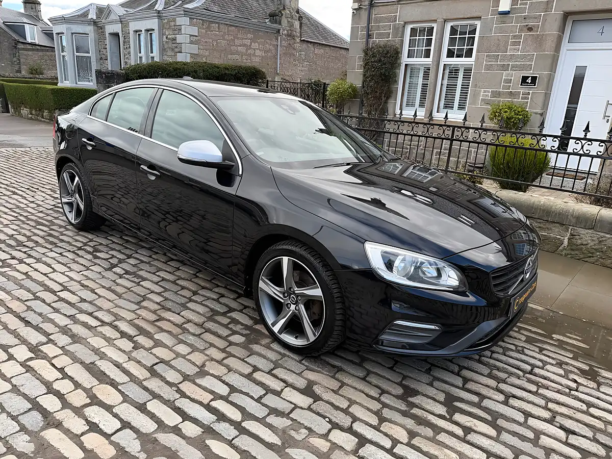 Used 2015 Volvo S60 R-Design Black - Interior and Exterior details 4