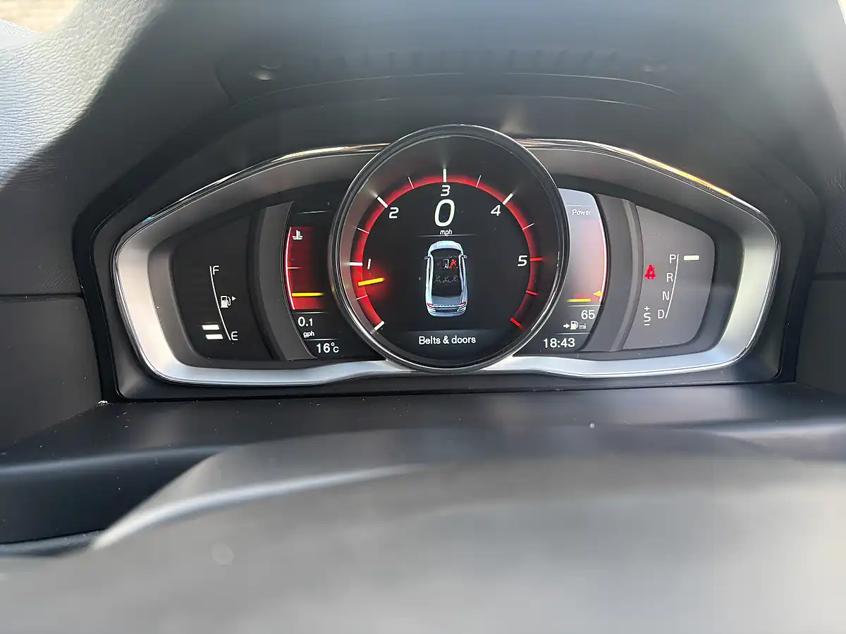 Used 2015 Volvo S80 Se Lux Black - Interior and Exterior details 13