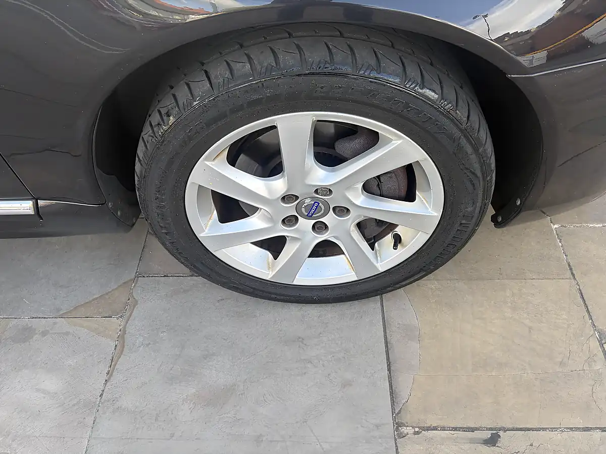Used 2015 Volvo S80 Se Lux Black - Interior and Exterior details 8