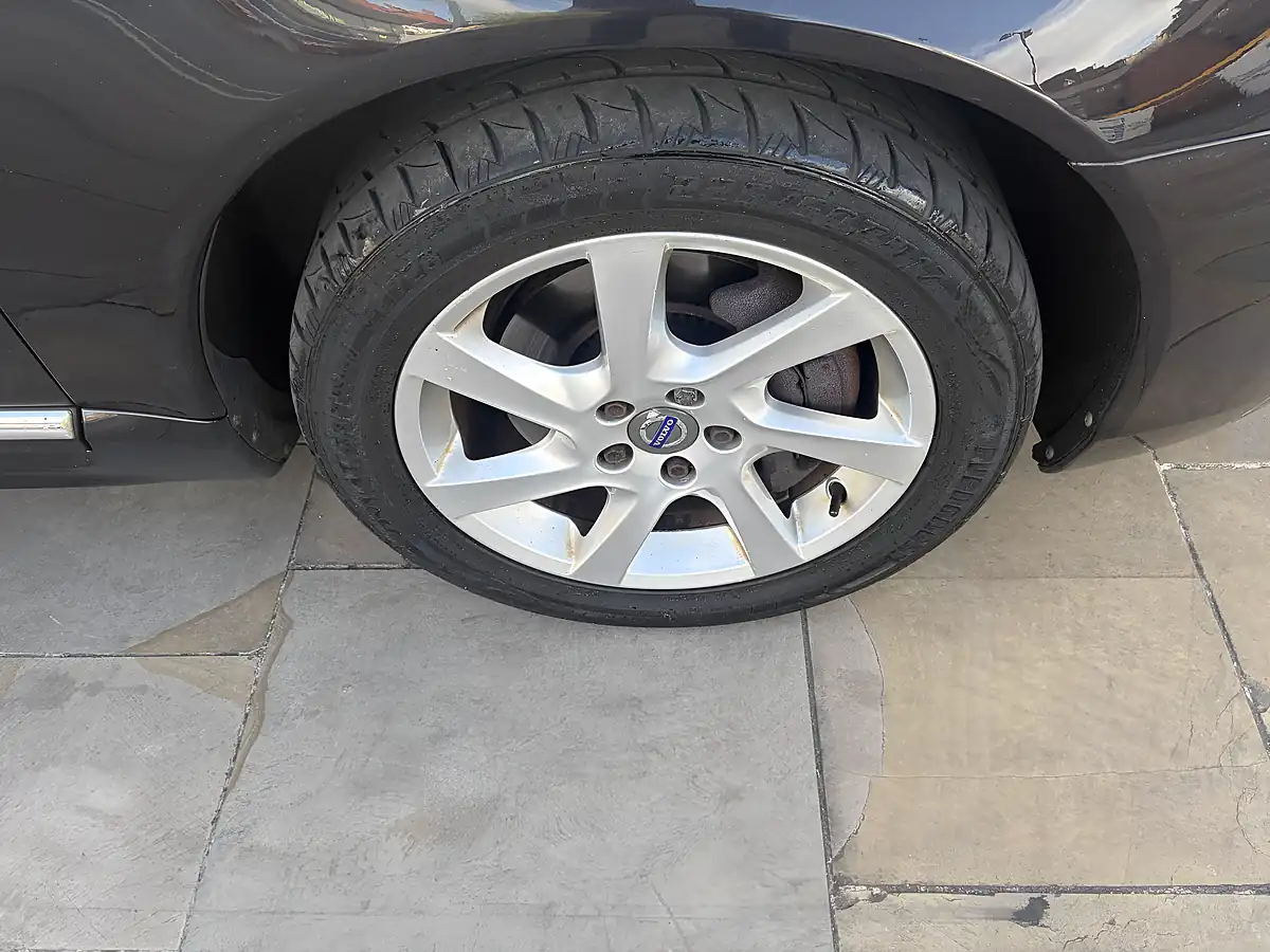 Used 2015 Volvo S80 Se Lux Black - Interior and Exterior details 9
