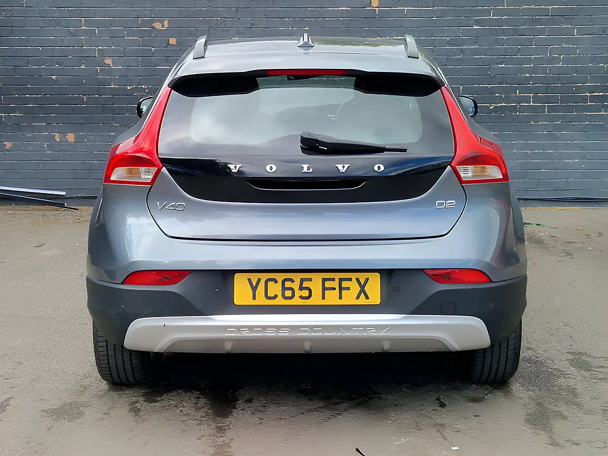 Used 2015 Volvo V40 Cross Country Lux Grey - Interior and Exterior details 9