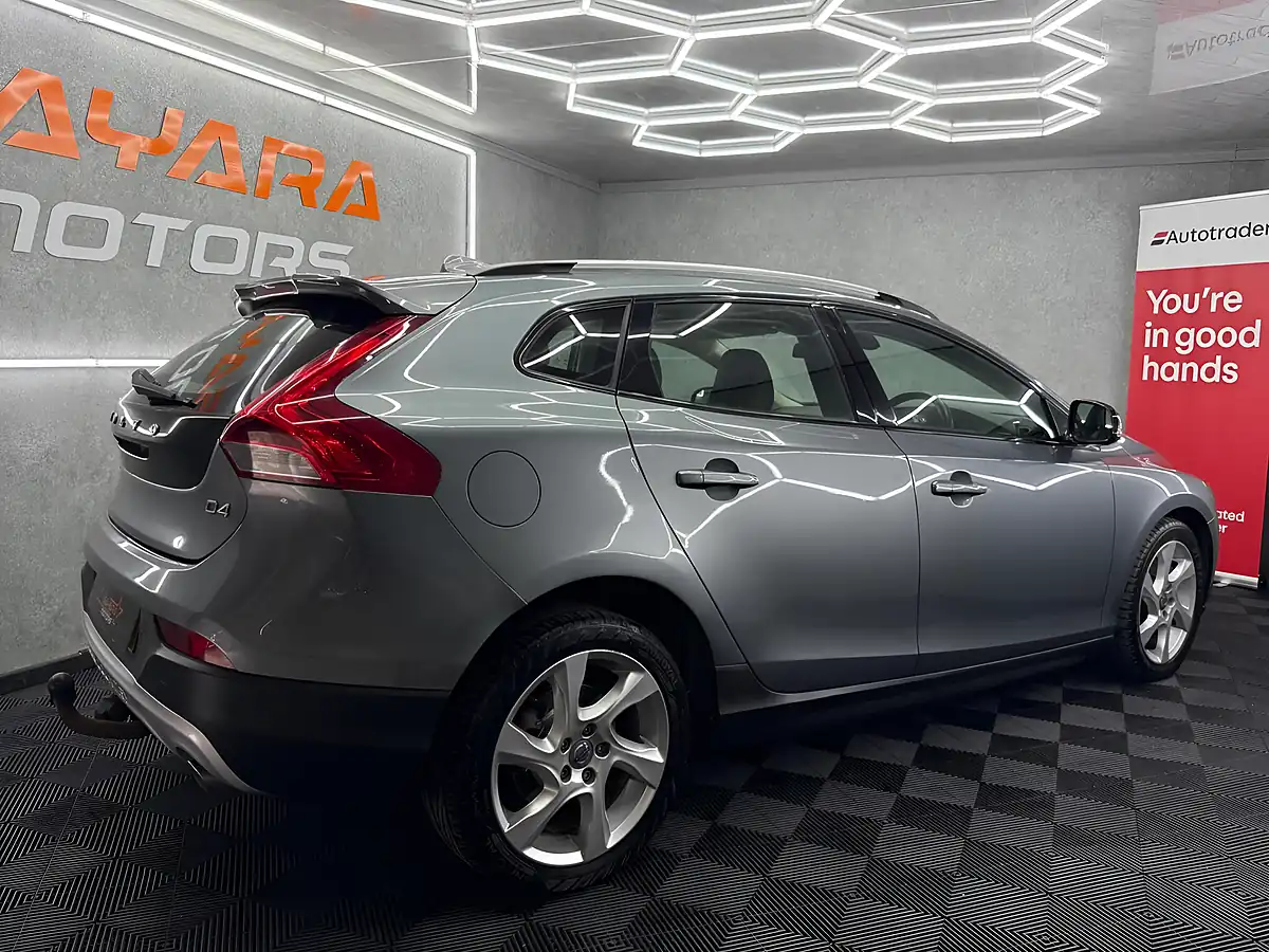 Used 2015 Volvo V40 Cross Country Lux Nav Grey - Interior and Exterior details 11