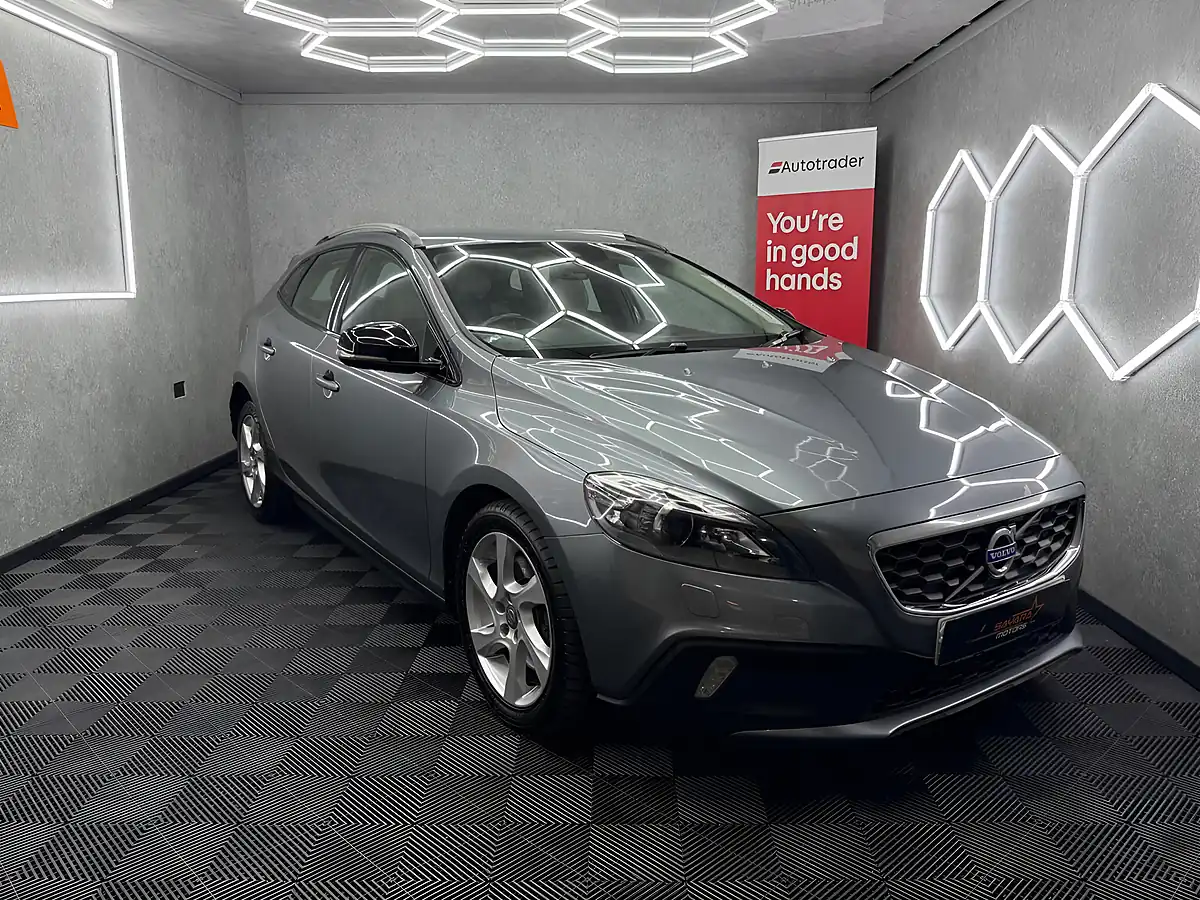 Used 2015 Volvo V40 Cross Country Lux Nav Grey - Interior and Exterior details 7