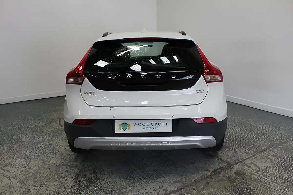 Used 2015 Volvo V40 Cross Country Lux White - Interior and Exterior details 10