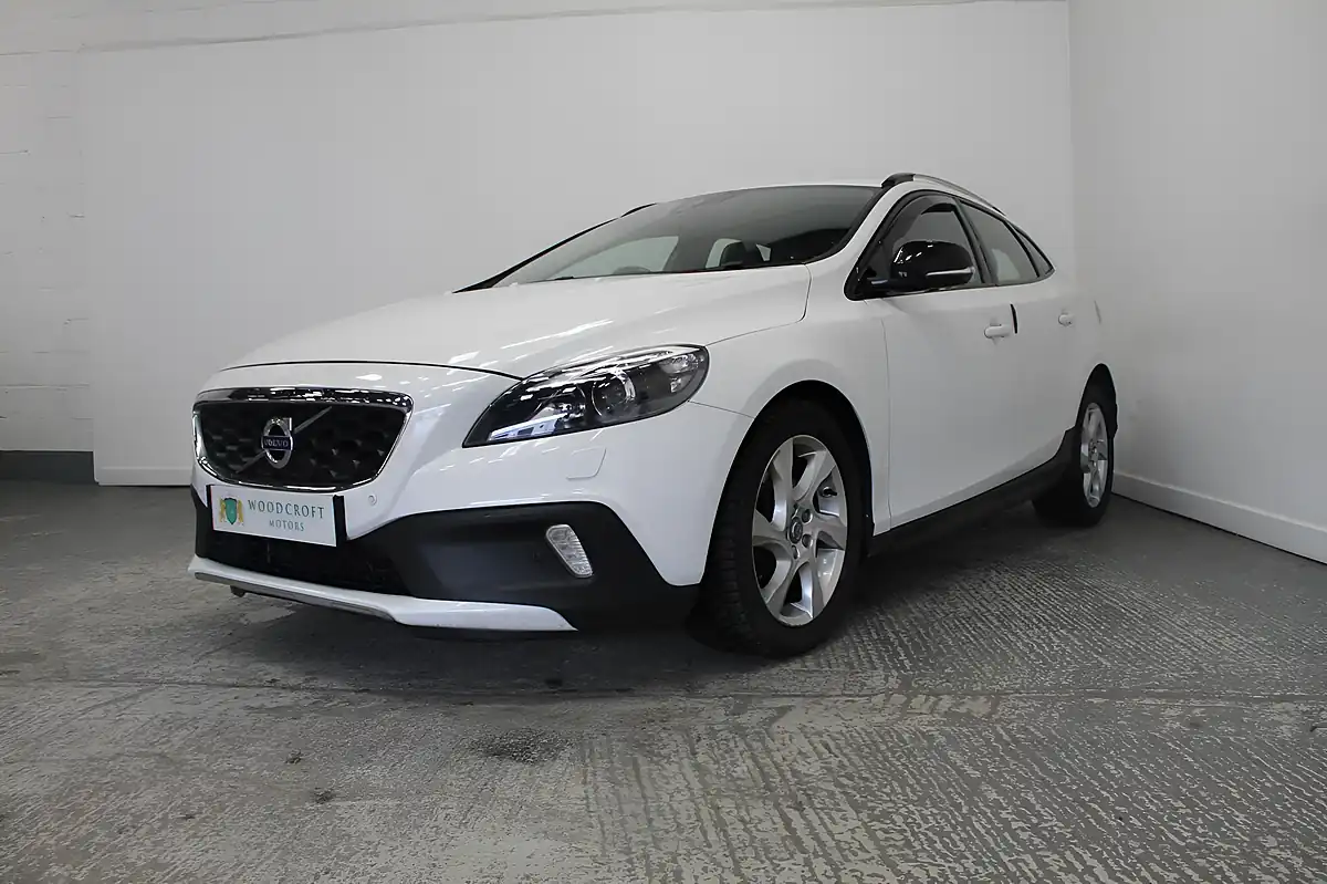 Used 2015 Volvo V40 Cross Country Lux White - Interior and Exterior details 2