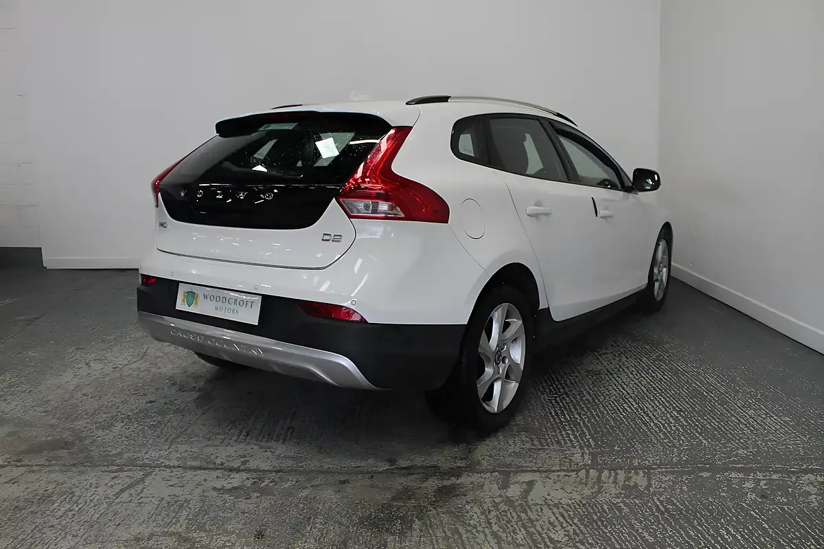 Used 2015 Volvo V40 Cross Country Lux White - Interior and Exterior details 6