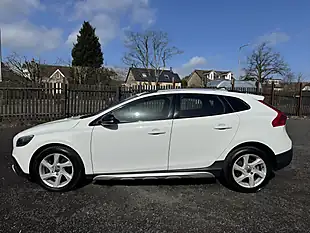 Used 2015 Volvo V40 Cross Country Se Lux - Interior and Exterior details 3