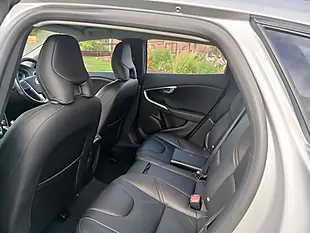 Used 2015 Volvo V40 Cross Country Se Nav Silver - Interior and Exterior details 10