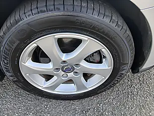 Used 2015 Volvo V40 Cross Country Se Nav Silver - Interior and Exterior details 11