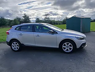 Used 2015 Volvo V40 Cross Country Se Nav Silver - Interior and Exterior details 3