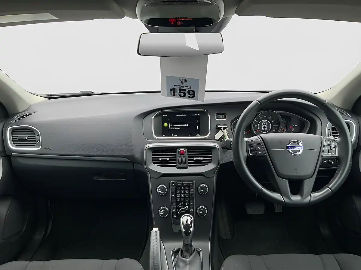 Used 2015 Volvo V40 Es Nav Onyx Black - Interior and Exterior details 10