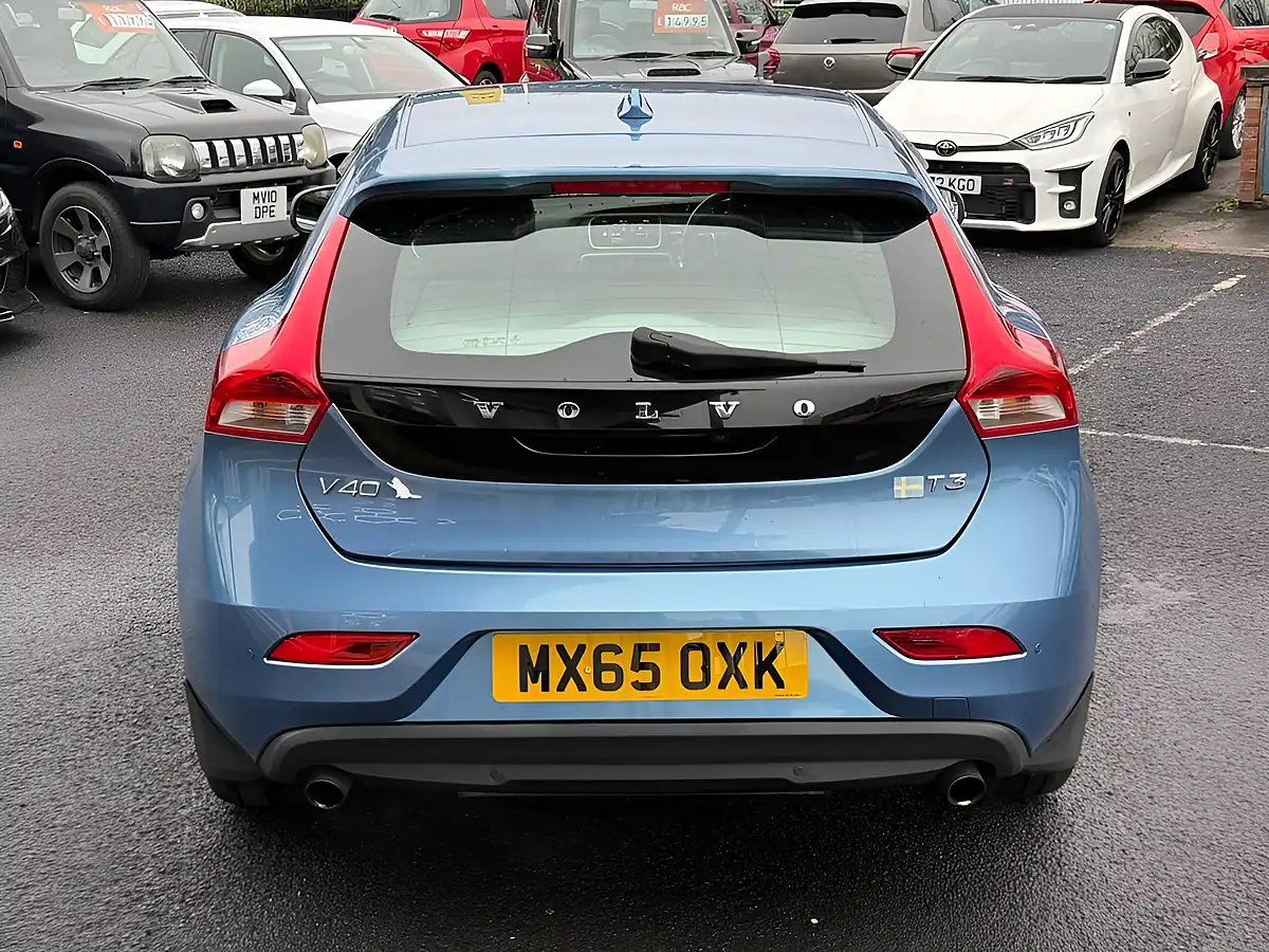 Used 2015 Volvo V40 Inscription Multicolour - Interior and Exterior details 10