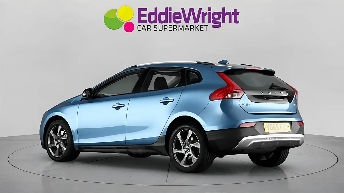 Used 2015 Volvo V40 Lux Blue - Interior and Exterior details 5