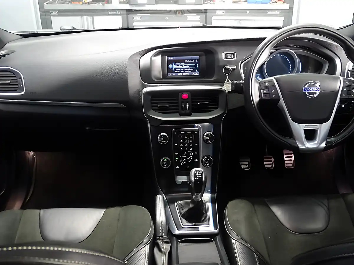 Used 2015 Volvo V40 R-Design Black - Interior and Exterior details 18