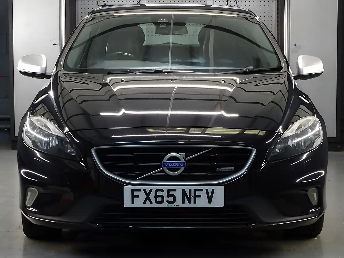 Used 2015 Volvo V40 R-Design Black - Interior and Exterior details 7