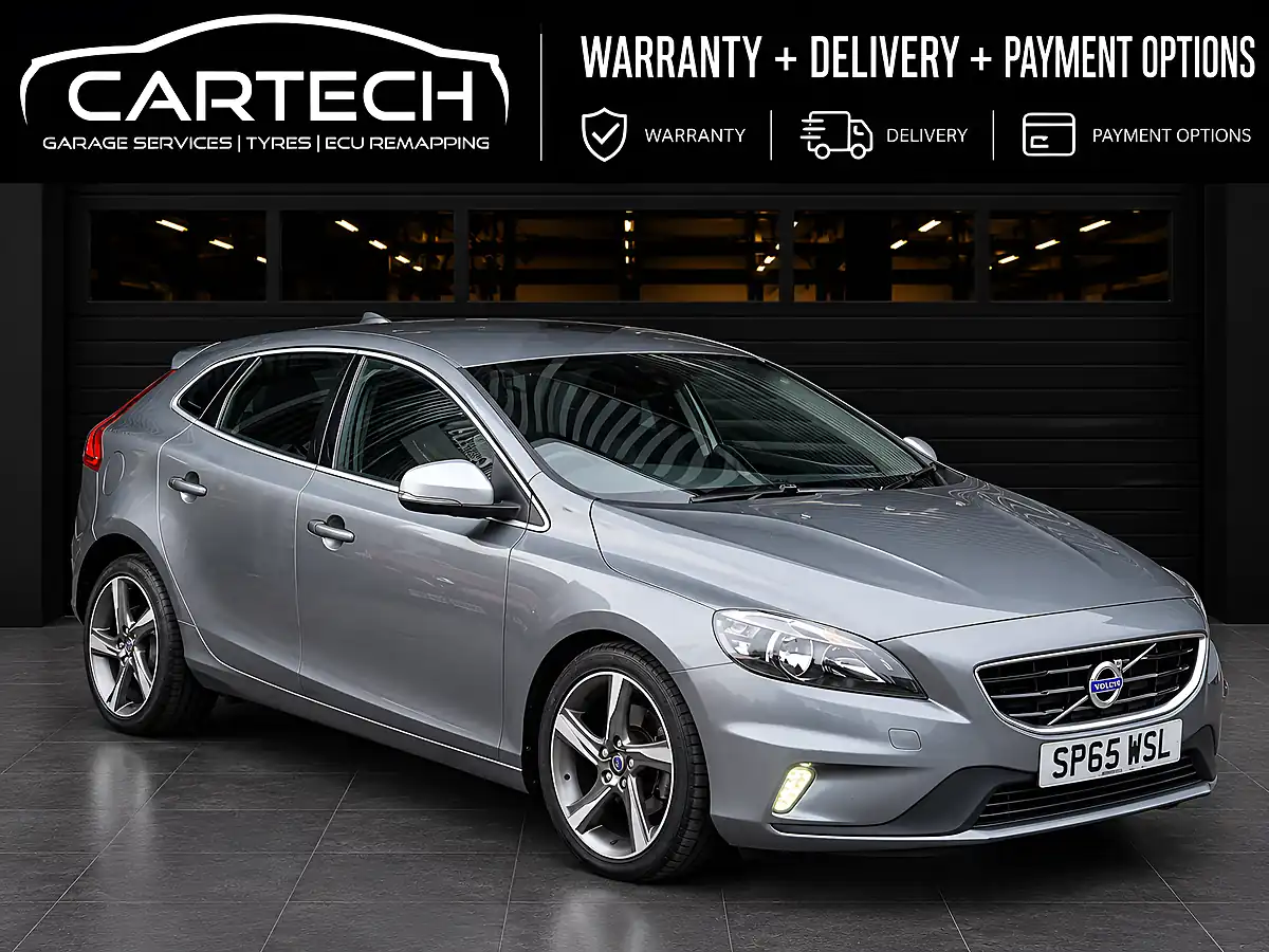 Used 2015 Volvo V40 R-Design Grey - Front View