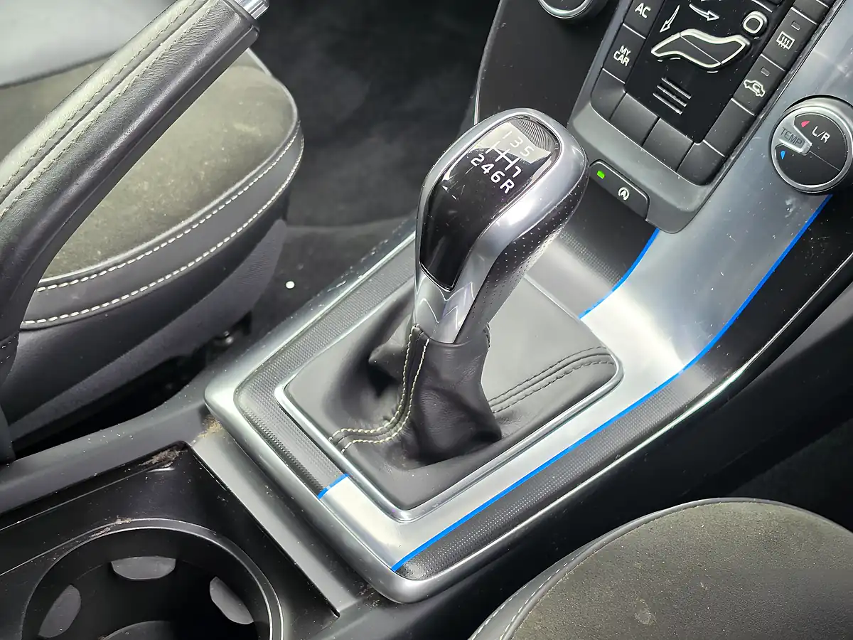 Used 2015 Volvo V40 R-Design Grey - Interior and Exterior details 14