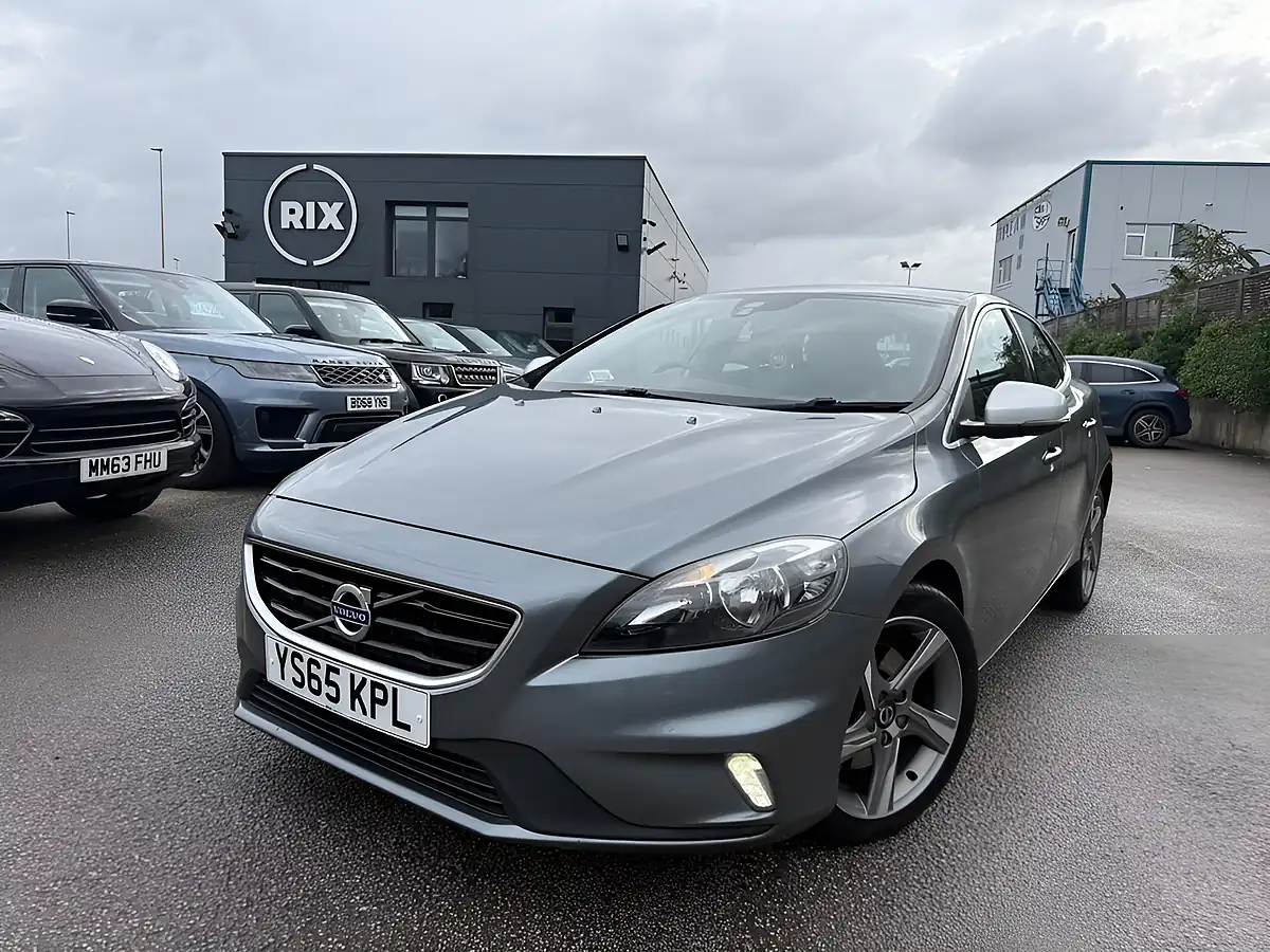 Used 2015 Volvo V40 R-Design Grey - Front View