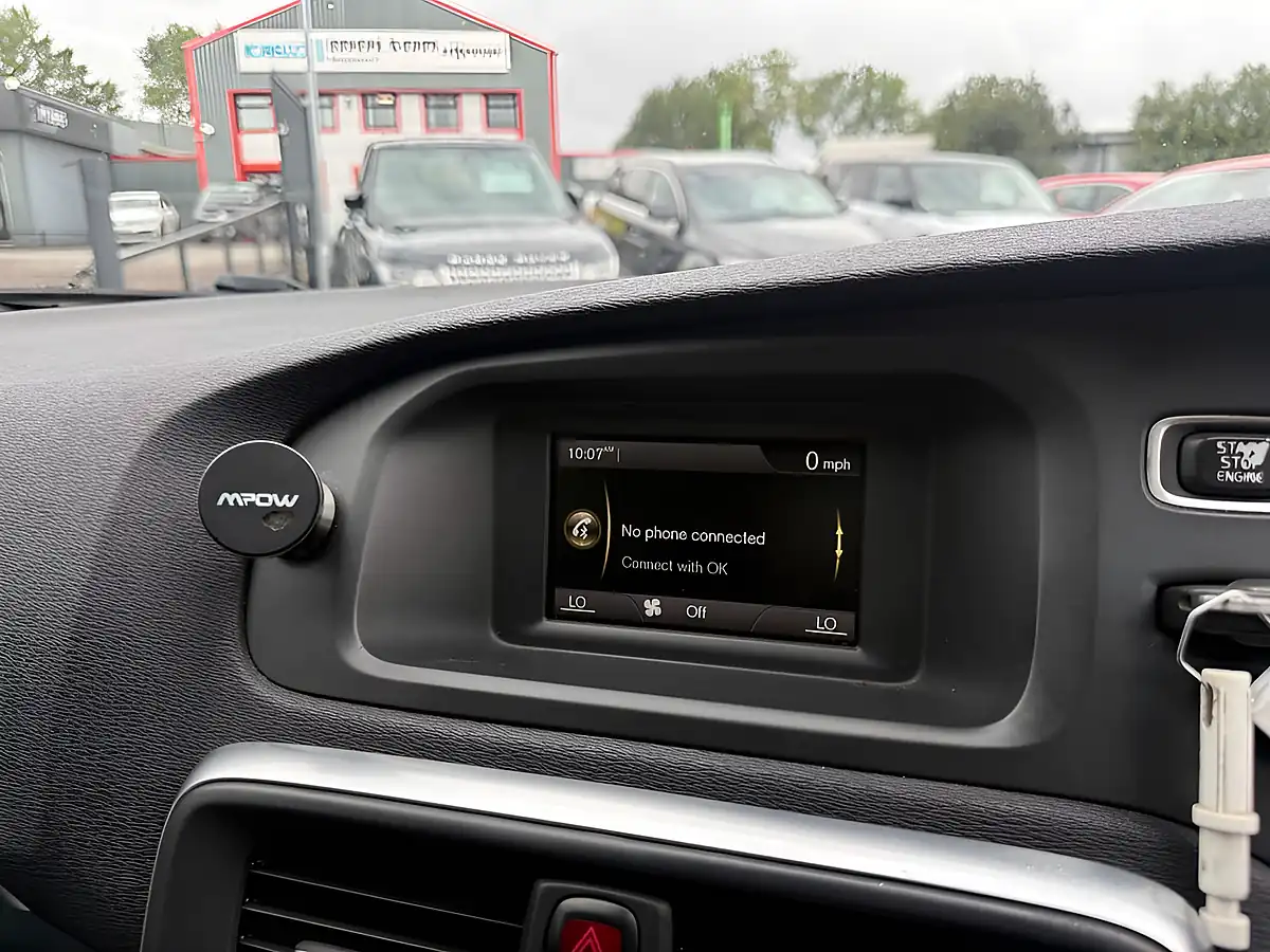 Used 2015 Volvo V40 R-Design Grey - Interior and Exterior details 14