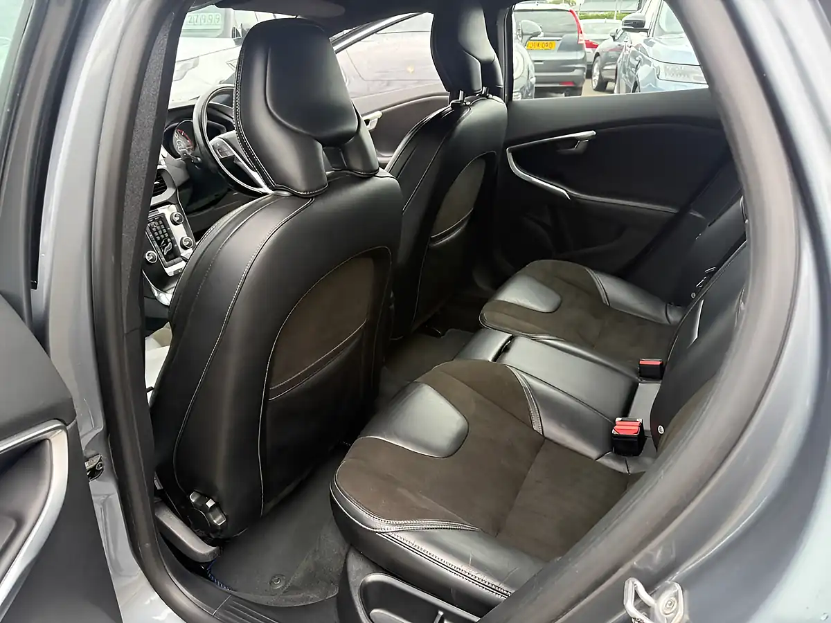 Used 2015 Volvo V40 R-Design Grey - Interior and Exterior details 18