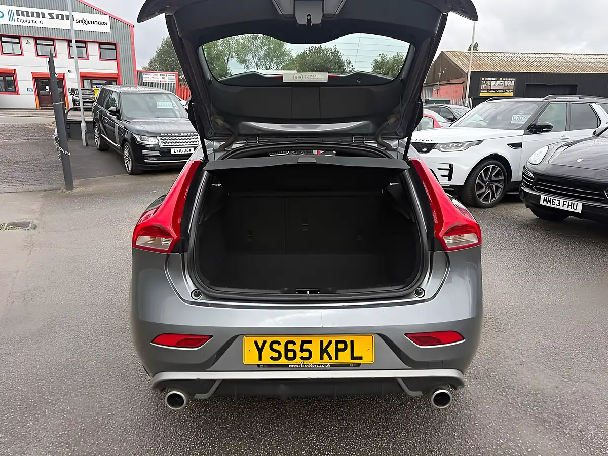 Used 2015 Volvo V40 R-Design Grey - Interior and Exterior details 7