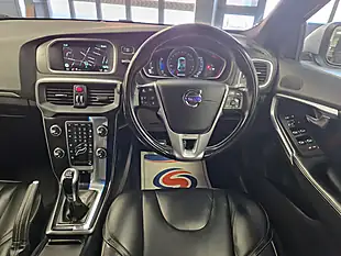 Used 2015 Volvo V40 R-Design Lux Nav Black/Black - Interior and Exterior details 17