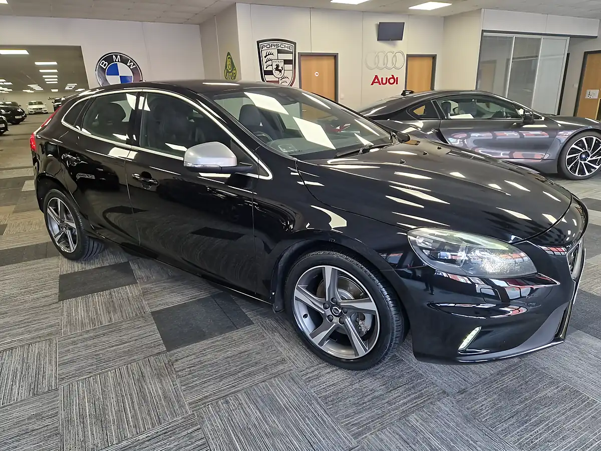 Used 2015 Volvo V40 R-Design Lux Nav Black/Black - Interior and Exterior details 2