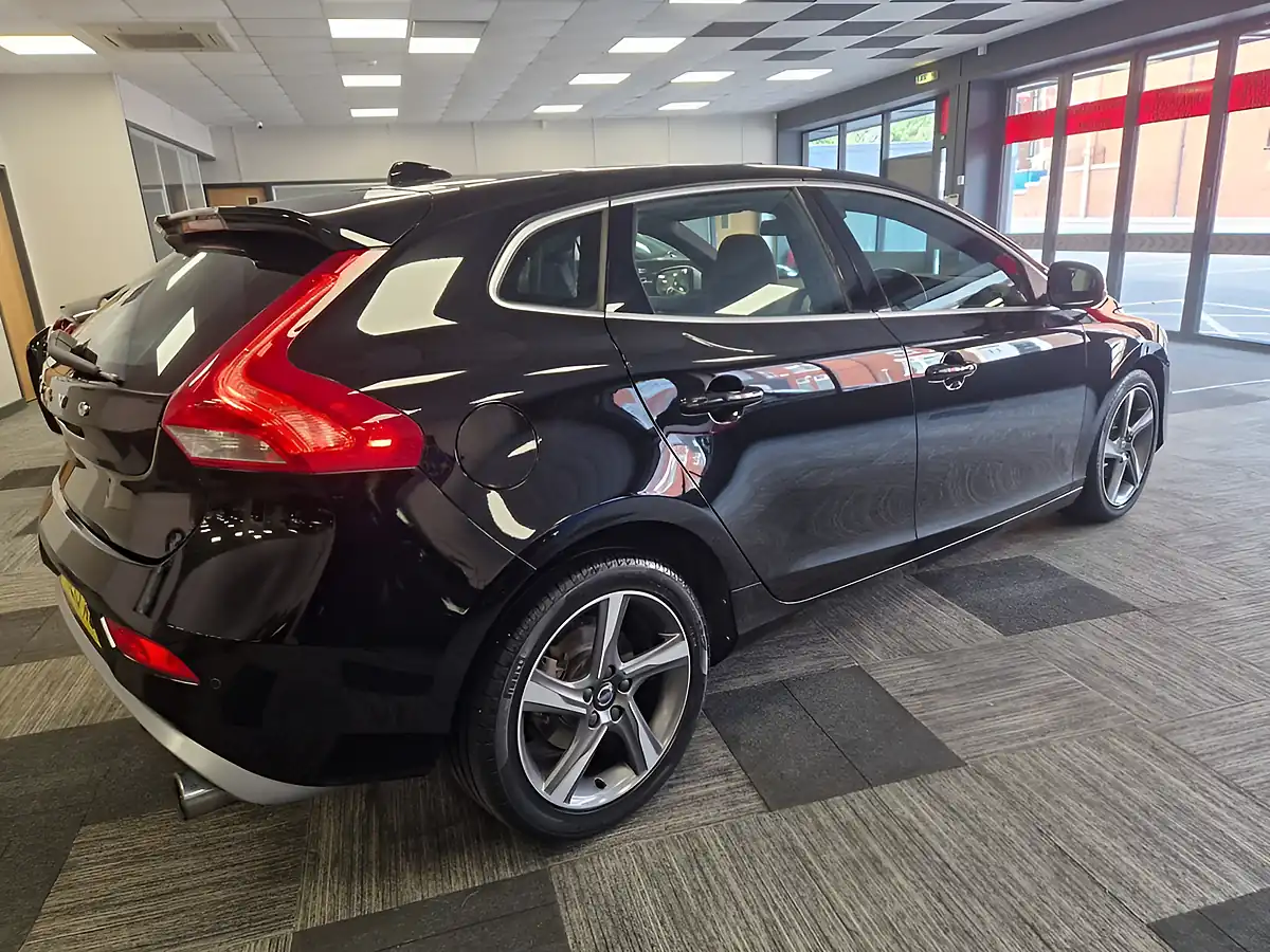 Used 2015 Volvo V40 R-Design Lux Nav Black/Black - Interior and Exterior details 3