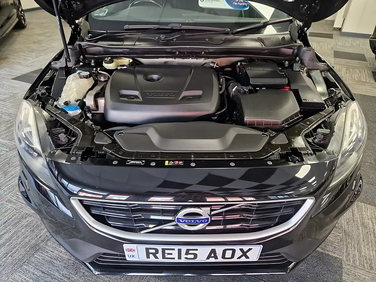 Used 2015 Volvo V40 R-Design Lux Nav Black/Black - Interior and Exterior details 8
