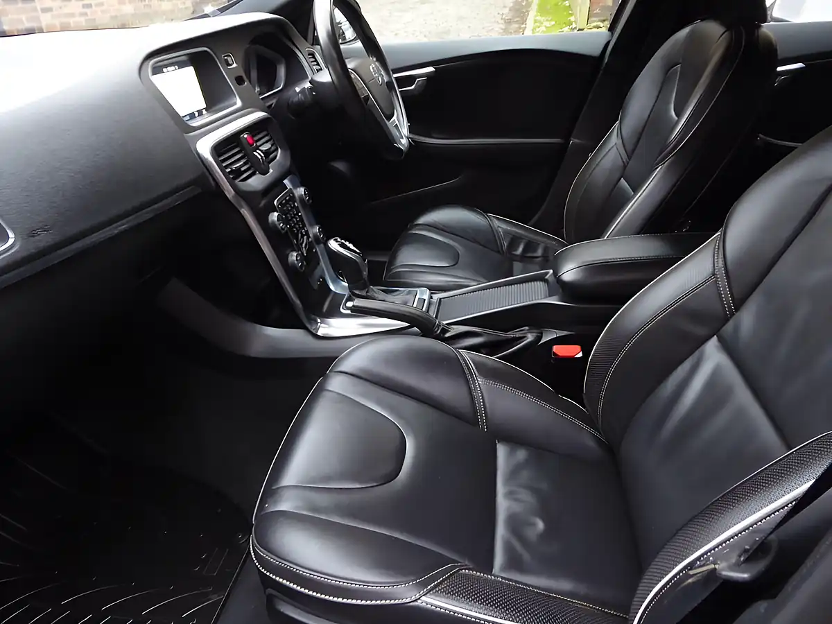Used 2015 Volvo V40 R-Design Lux Nav Grey - Interior and Exterior details 11