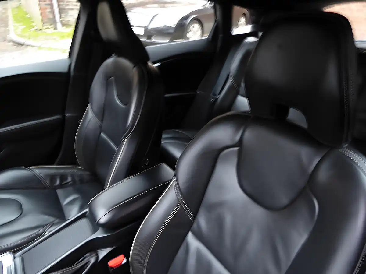 Used 2015 Volvo V40 R-Design Lux Nav Grey - Interior and Exterior details 19