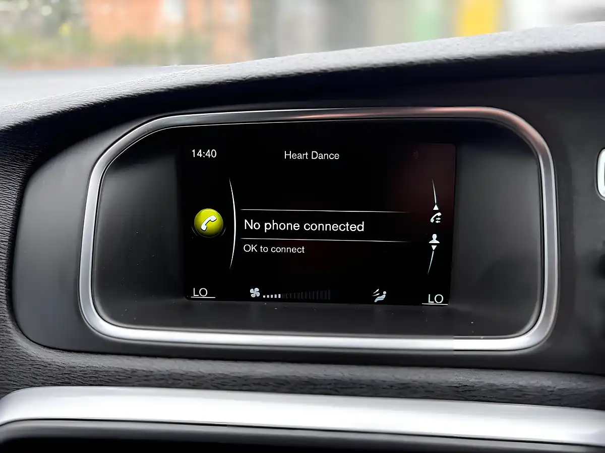 Used 2015 Volvo V40 R-Design Lux Nav Red - Interior and Exterior details 13