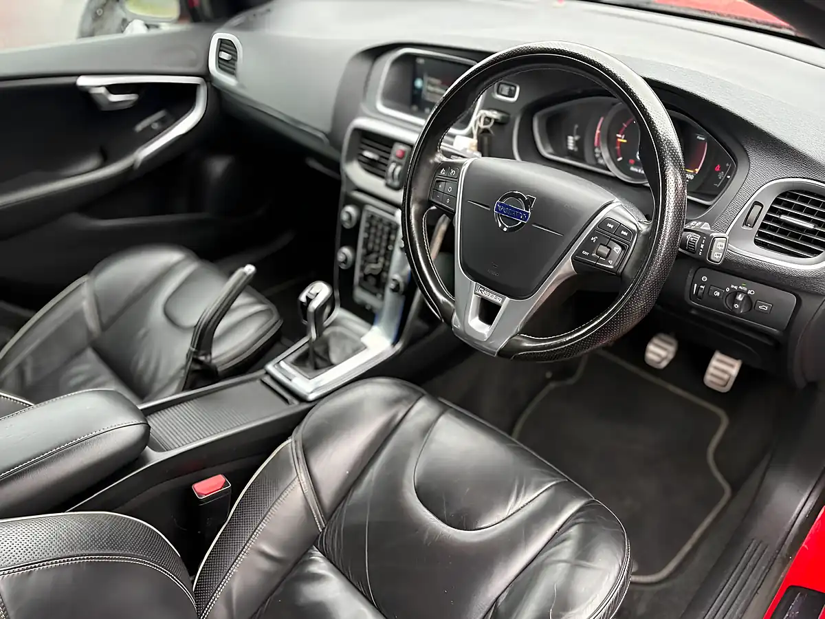 Used 2015 Volvo V40 R-Design Lux Nav Red - Interior and Exterior details 18