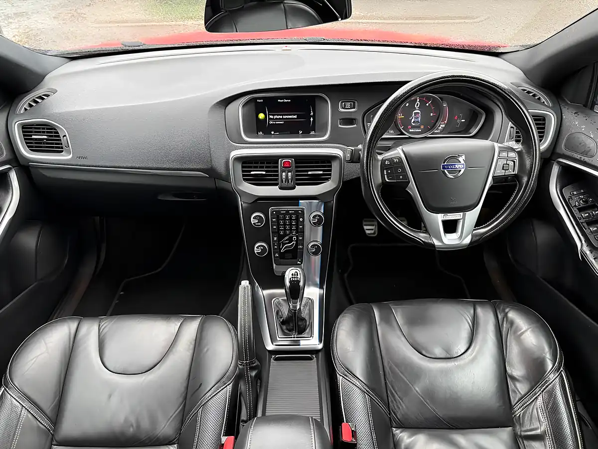 Used 2015 Volvo V40 R-Design Lux Nav Red - Interior and Exterior details 4