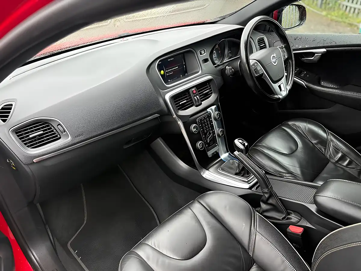 Used 2015 Volvo V40 R-Design Lux Nav Red - Interior and Exterior details 5