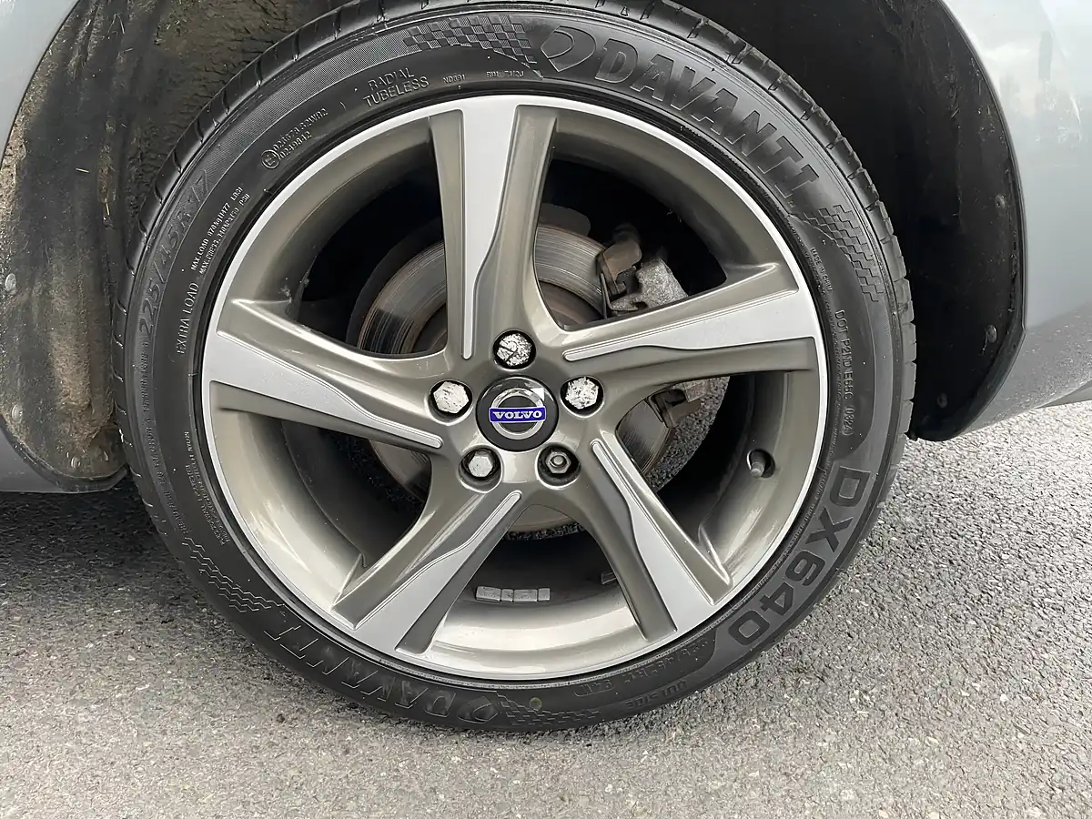 Used 2015 Volvo V40 R-Design Nav Grey - Interior and Exterior details 10