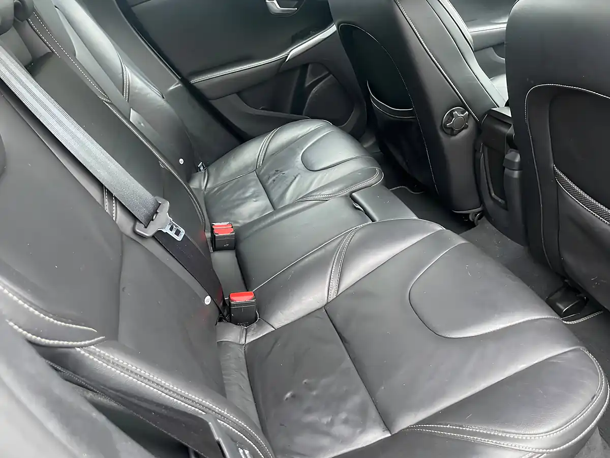 Used 2015 Volvo V40 R-Design Nav Grey - Interior and Exterior details 13