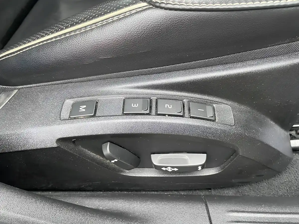 Used 2015 Volvo V40 R-Design Nav Grey - Interior and Exterior details 14