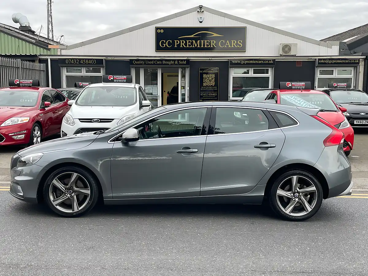Used 2015 Volvo V40 R-Design Nav Grey - Interior and Exterior details 7