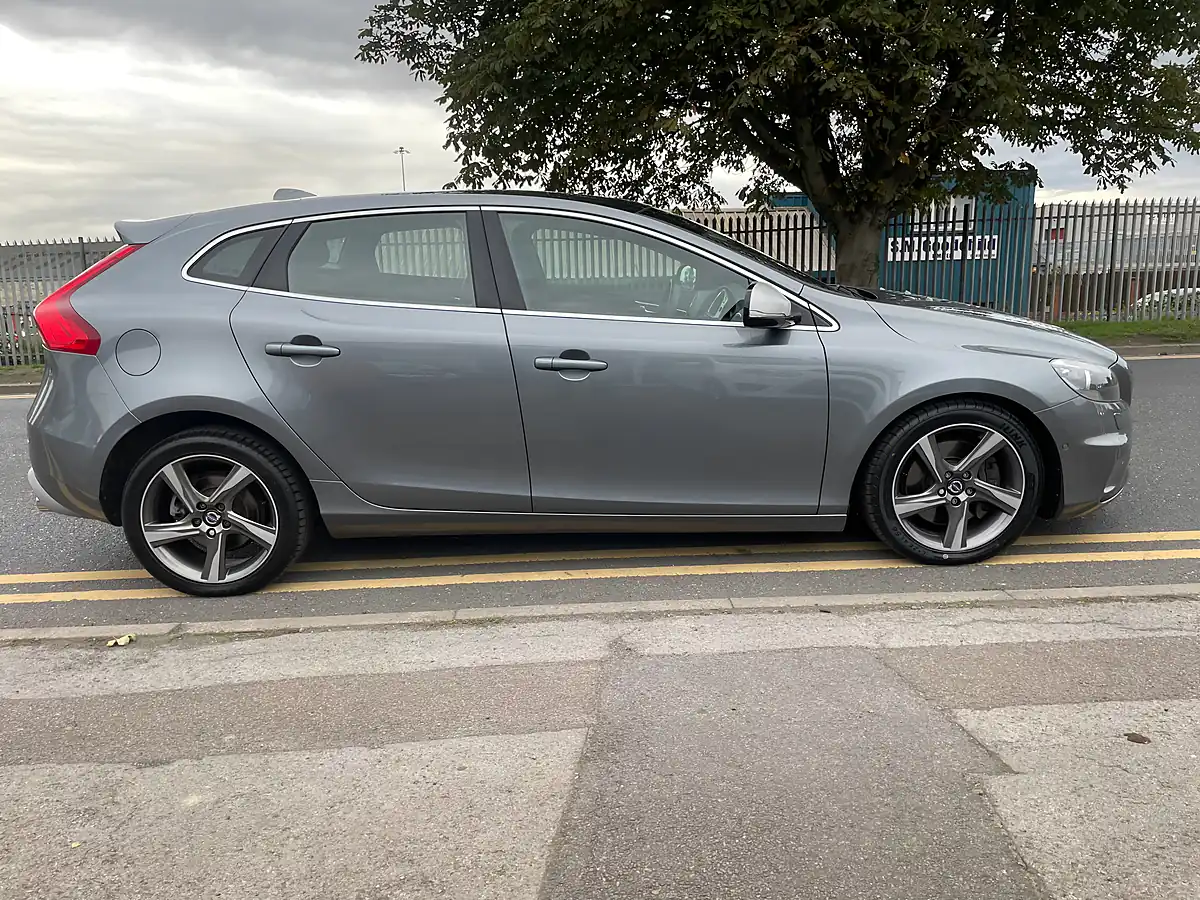 Used 2015 Volvo V40 R-Design Nav Grey - Interior and Exterior details 8