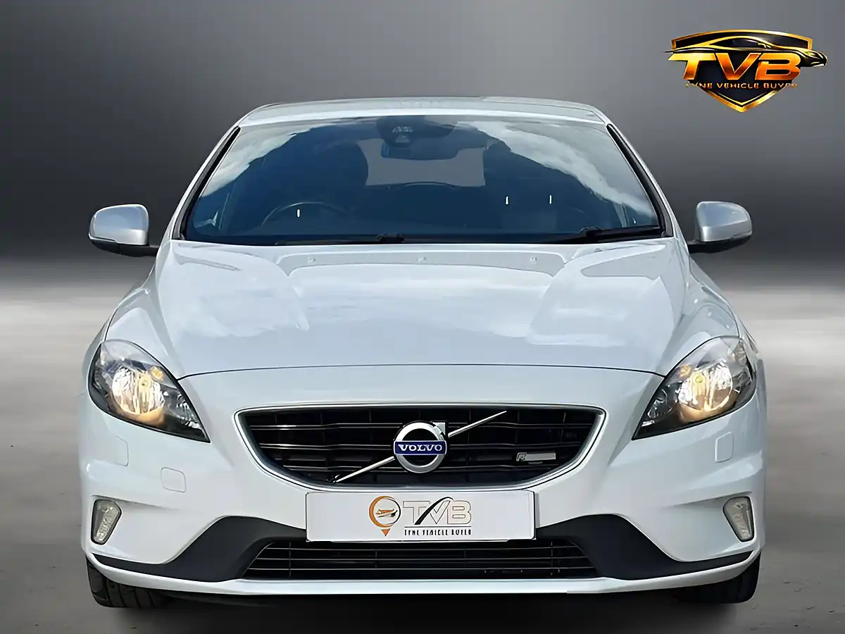 Used 2015 Volvo V40 R-Design Nav Ice White - Interior and Exterior details 10