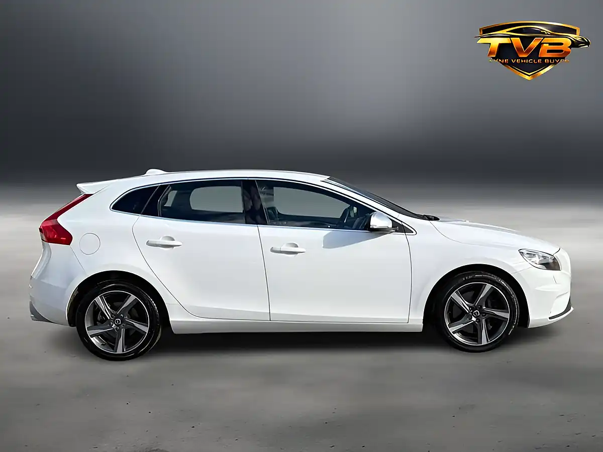 Used 2015 Volvo V40 R-Design Nav Ice White - Interior and Exterior details 2